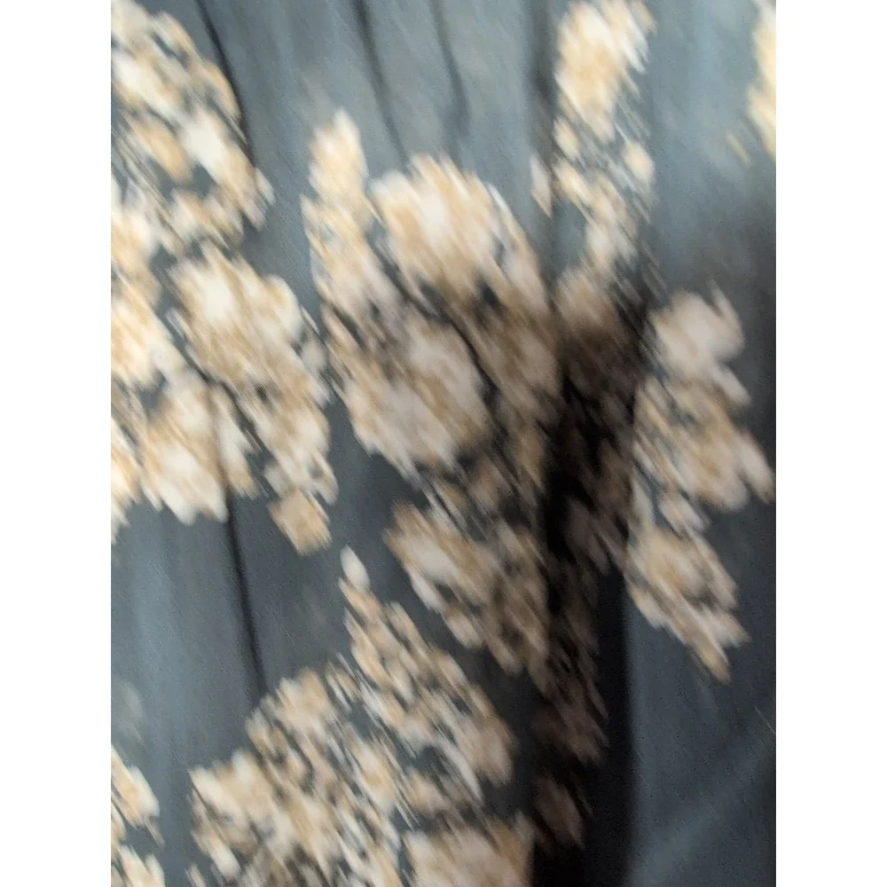 Fire Los Angeles Blouse Women's Large‎ Grey Floral Semi-Sheer Blouse